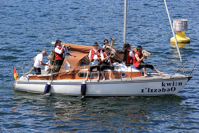 19中5仍取胜，浓眉助独行侠重回西部十强，AD三战全胜成关键福星.