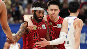 莫兰特挑衅东契奇+里夫斯+詹皇！结果湖人三巨头彻底杀疯了！.